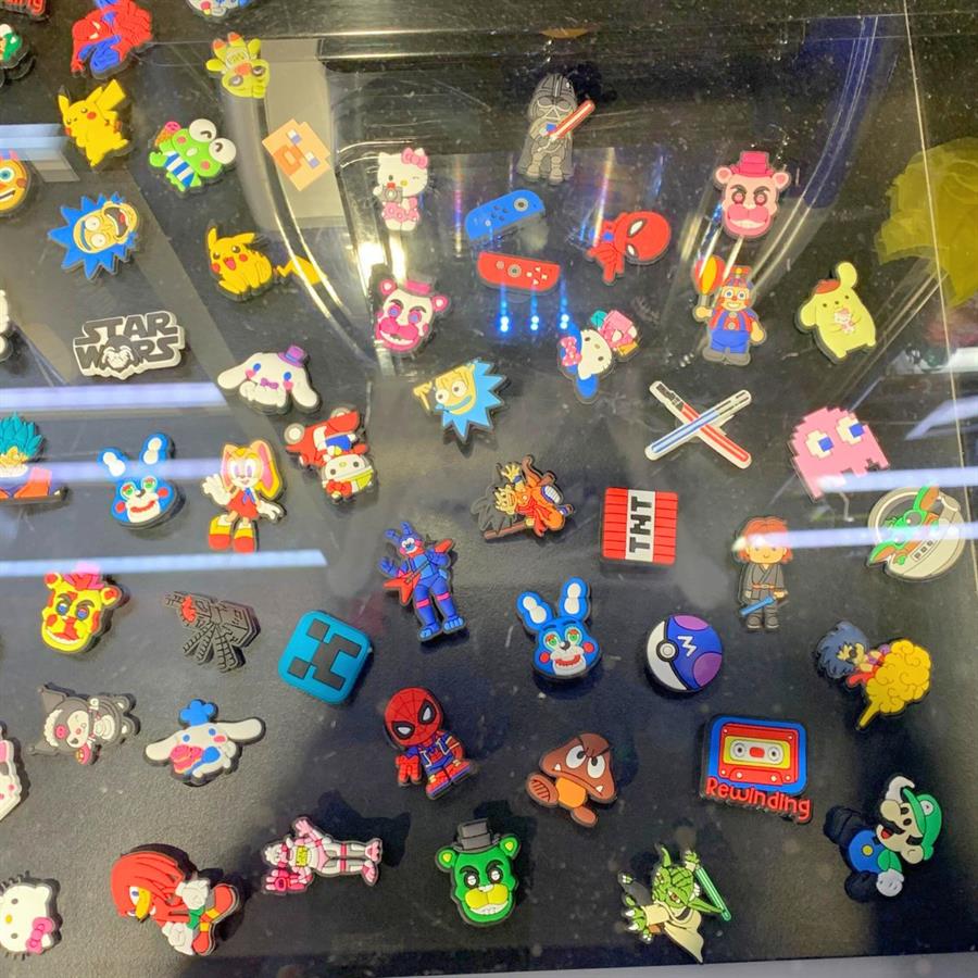 PIN PARA CROCS X1 - VARIEDAD DE DISEÑOS